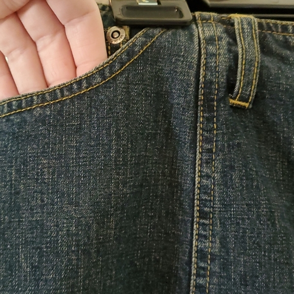 Frayed edge, A line denim skirt - Picture 3 of 9